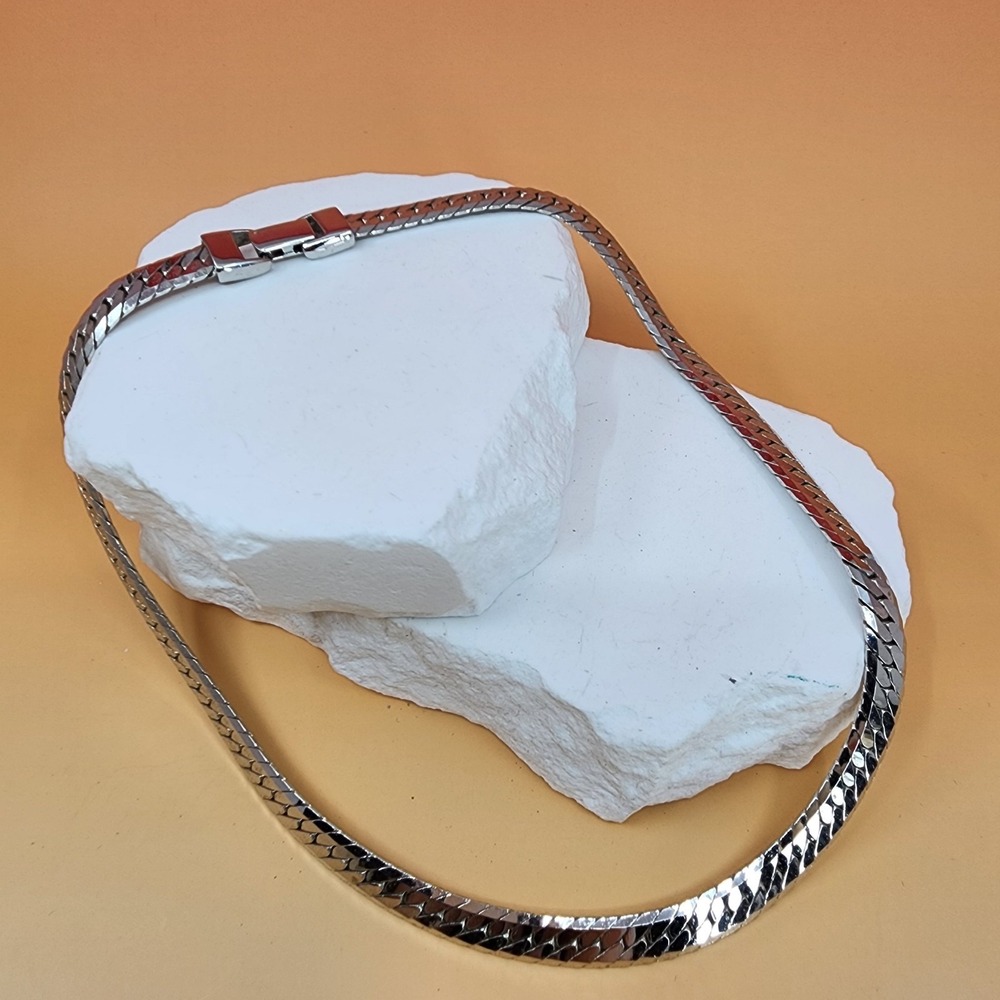 Napier Vintage Silver Tone Wide Flat Herringbone Chain Box Clasp Necklace Retro